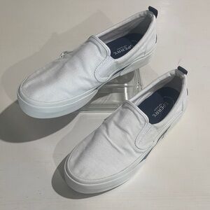 Sperry Pier Wave High Slip-On Sneakers. Women's 12. Like new condition. Classic!